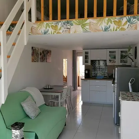 La Petite Olly Apartment Meze